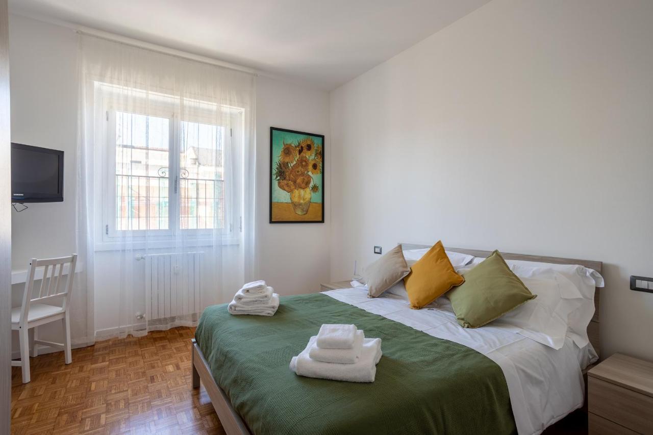 Milano City Apartments - Parking And Comfort - Spacious Apt Up To 8 Pax ภายนอก รูปภาพ