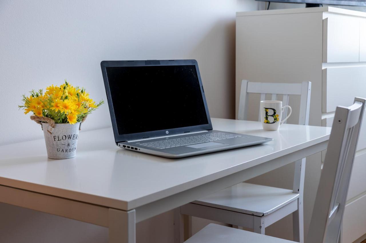 Milano City Apartments - Parking And Comfort - Spacious Apt Up To 8 Pax ภายนอก รูปภาพ