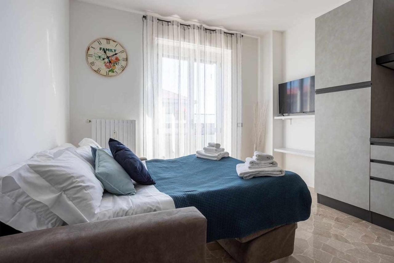 Milano City Apartments - Parking And Comfort - Spacious Apt Up To 8 Pax ภายนอก รูปภาพ