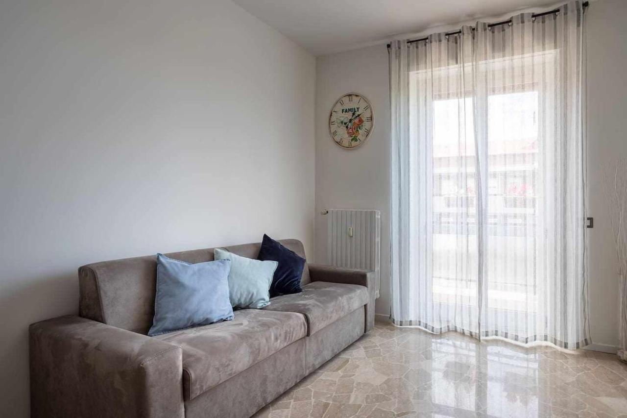 Milano City Apartments - Parking And Comfort - Spacious Apt Up To 8 Pax ภายนอก รูปภาพ