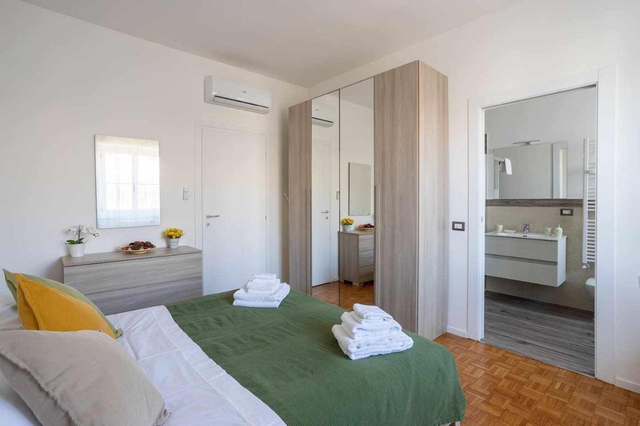 Milano City Apartments - Parking And Comfort - Spacious Apt Up To 8 Pax ภายนอก รูปภาพ